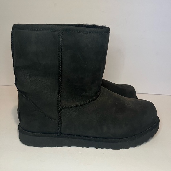 UGG Women's Classic Short II Boot, Black - Picture 2 of 16